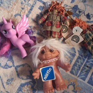 Lot of RESELLERS Vintage Toys Boyds Bears Norfin Little Pony Twilight